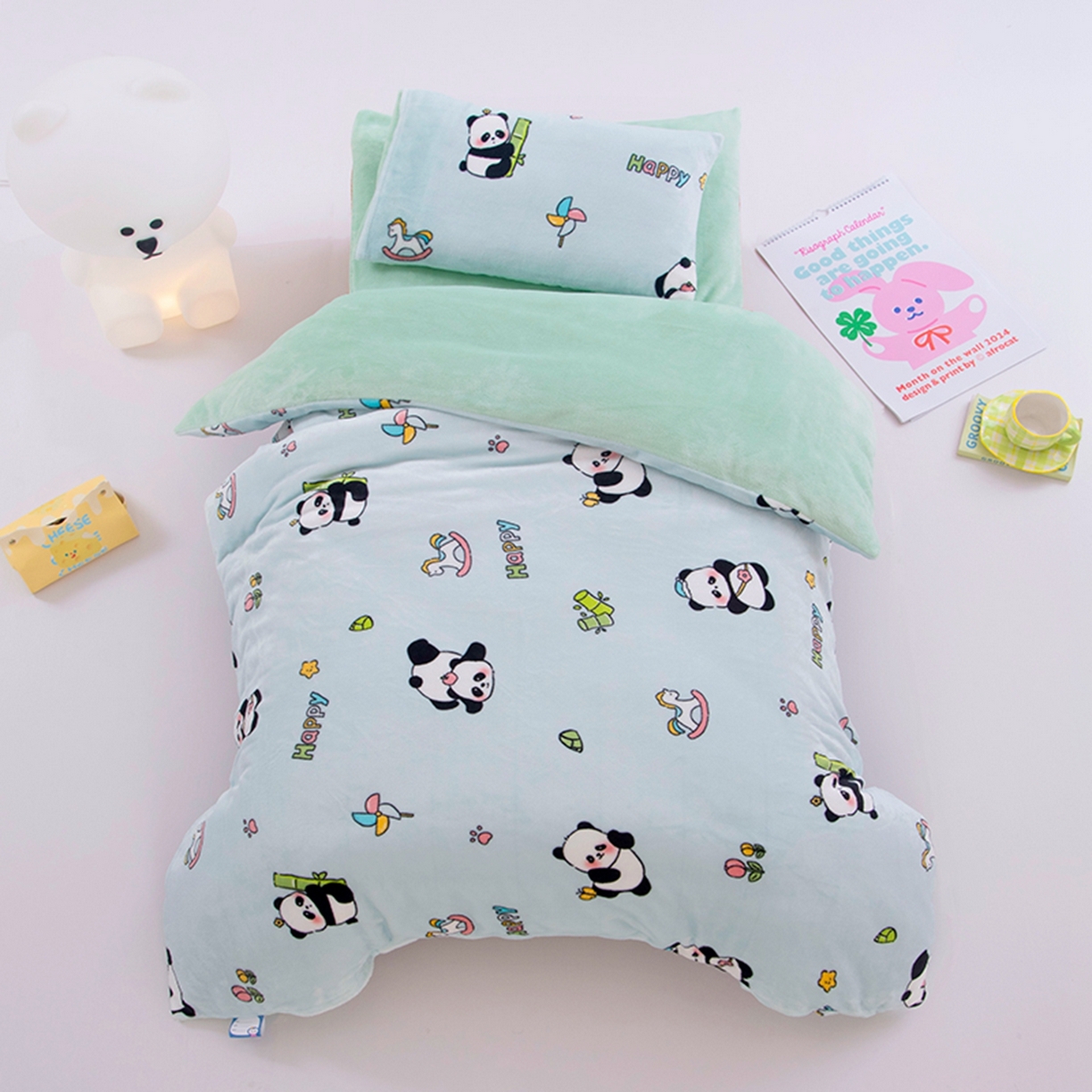 萌宝家纺 2025新款加厚儿童牛奶绒被套幼儿园保暖三件套 小熊猫