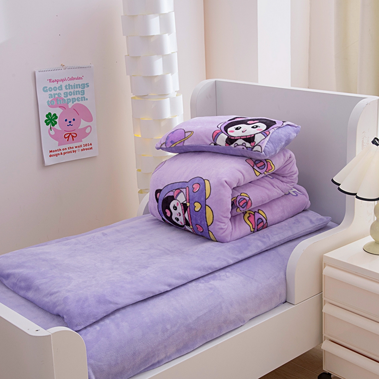 91家纺网 家纺一手货源 找家纺 萌宝家纺 2025新款加厚儿童牛奶绒被套幼儿园保暖三件套 紫色精灵