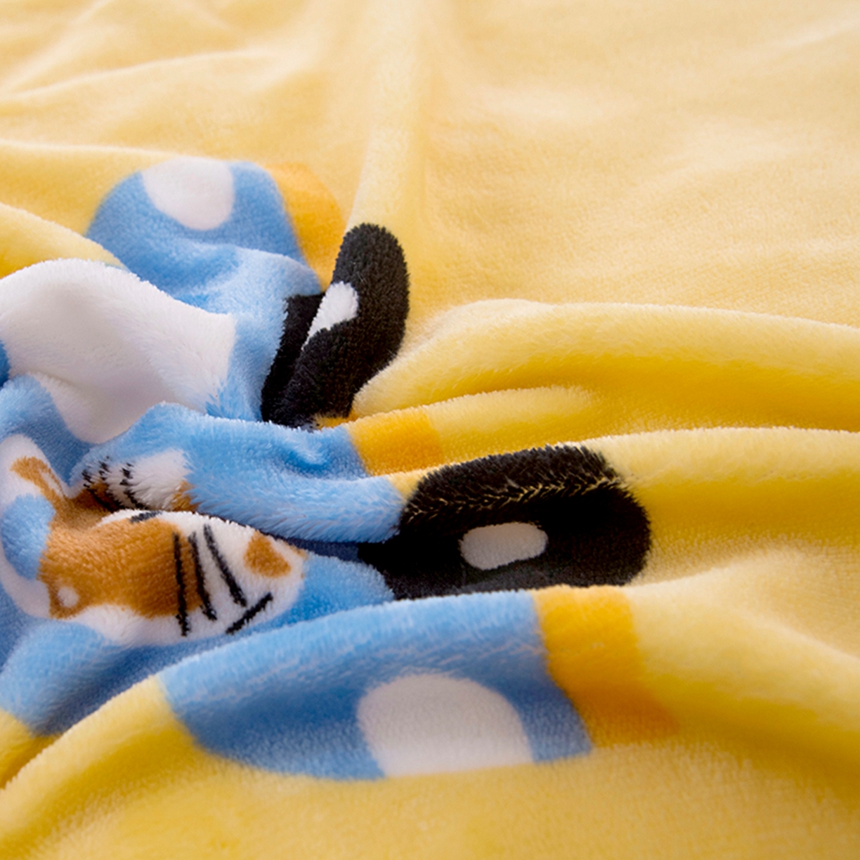 91家纺网 家纺一手货源 找家纺 萌宝家纺 2025新款加厚儿童牛奶绒被套幼儿园保暖三件套 汽车-黄