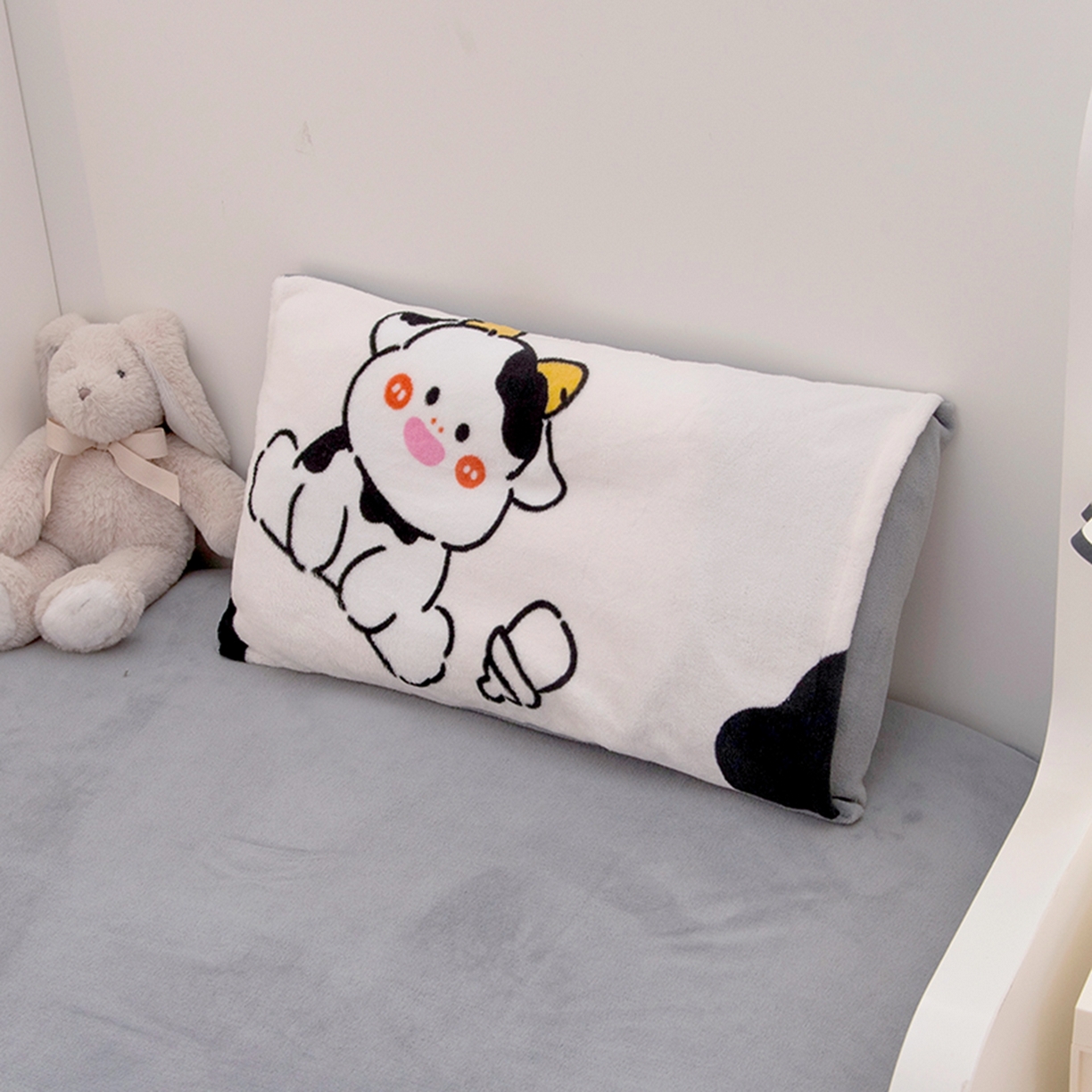 91家纺网 家纺一手货源 找家纺 萌宝家纺 2025新款加厚儿童牛奶绒被套幼儿园保暖三件套 奶牛