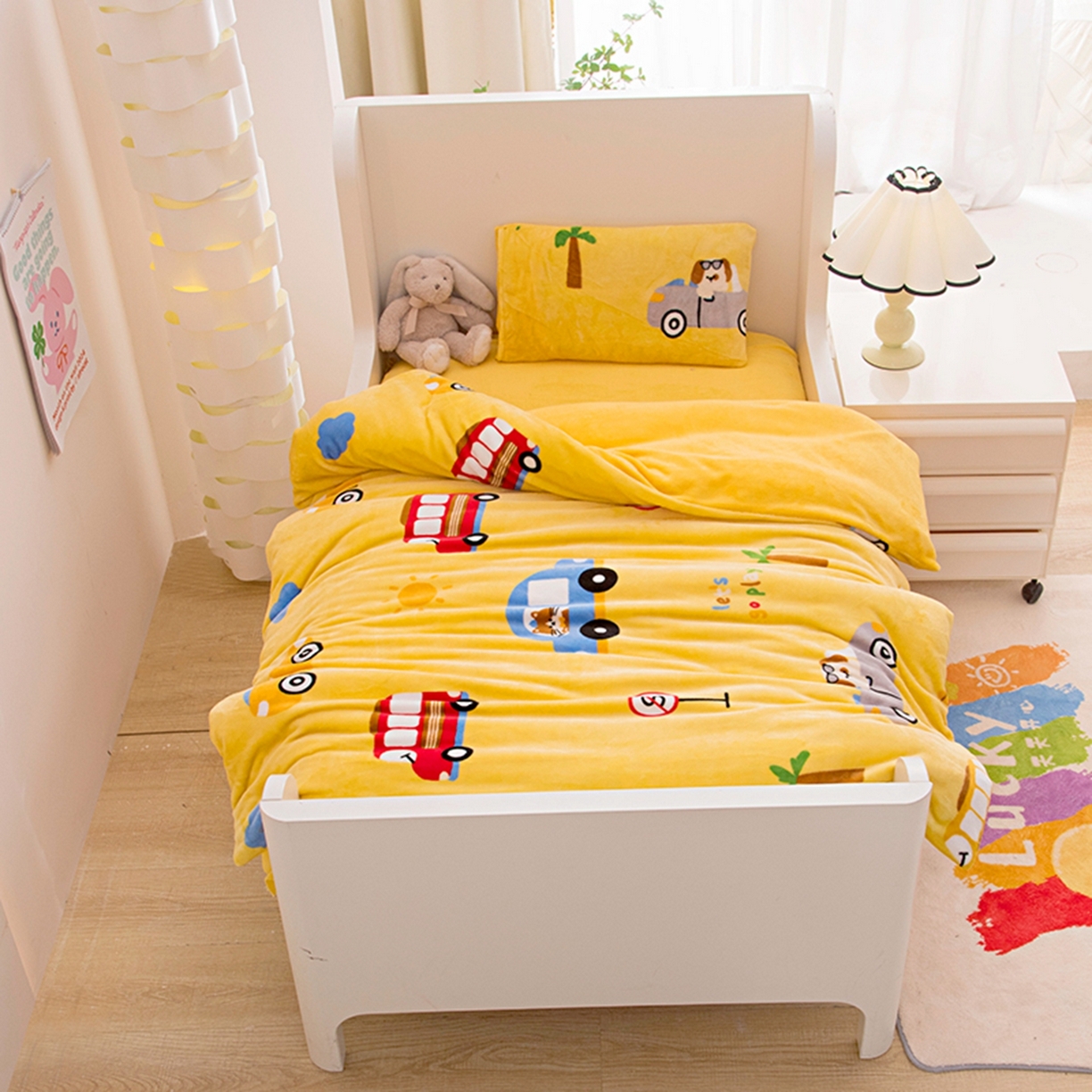 91家纺网 家纺一手货源 找家纺 萌宝家纺 2025新款加厚儿童牛奶绒被套幼儿园保暖三件套 汽车-黄