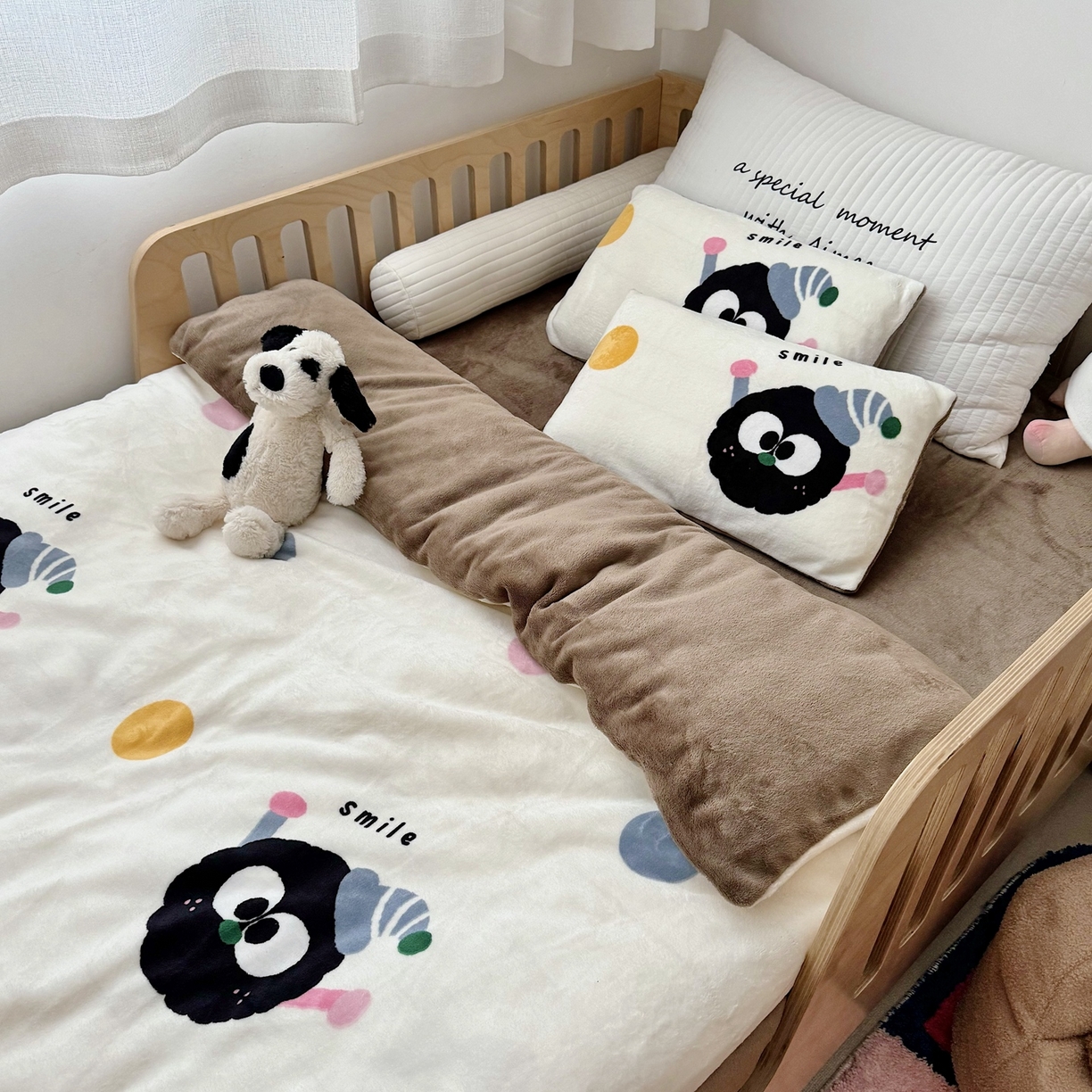 91家纺网 家纺一手货源 找家纺 萌宝家纺 2025新款加厚儿童牛奶绒被套幼儿园保暖三件套 没烦恼