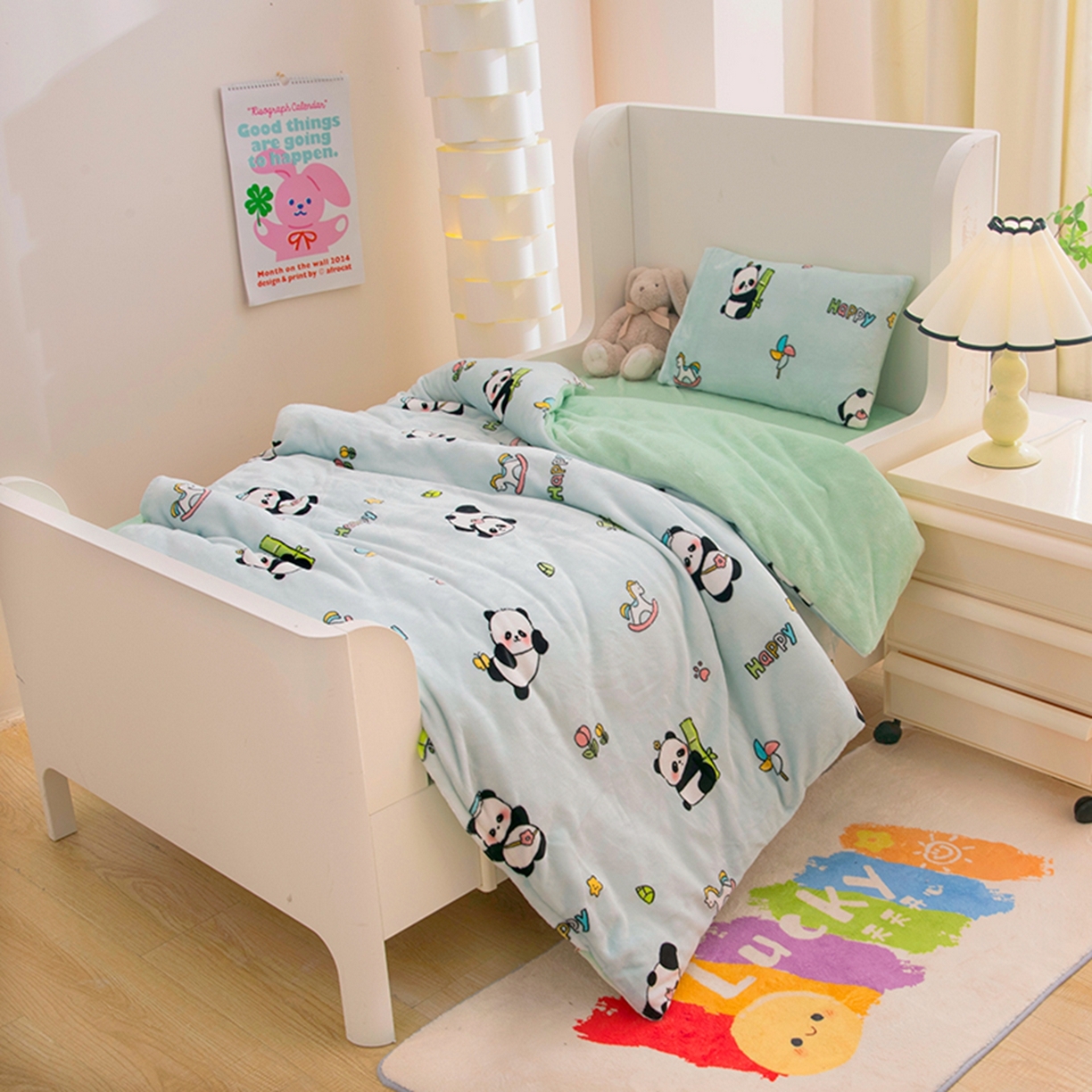 91家纺网 家纺一手货源 找家纺 萌宝家纺 2025新款加厚儿童牛奶绒被套幼儿园保暖三件套 小熊猫