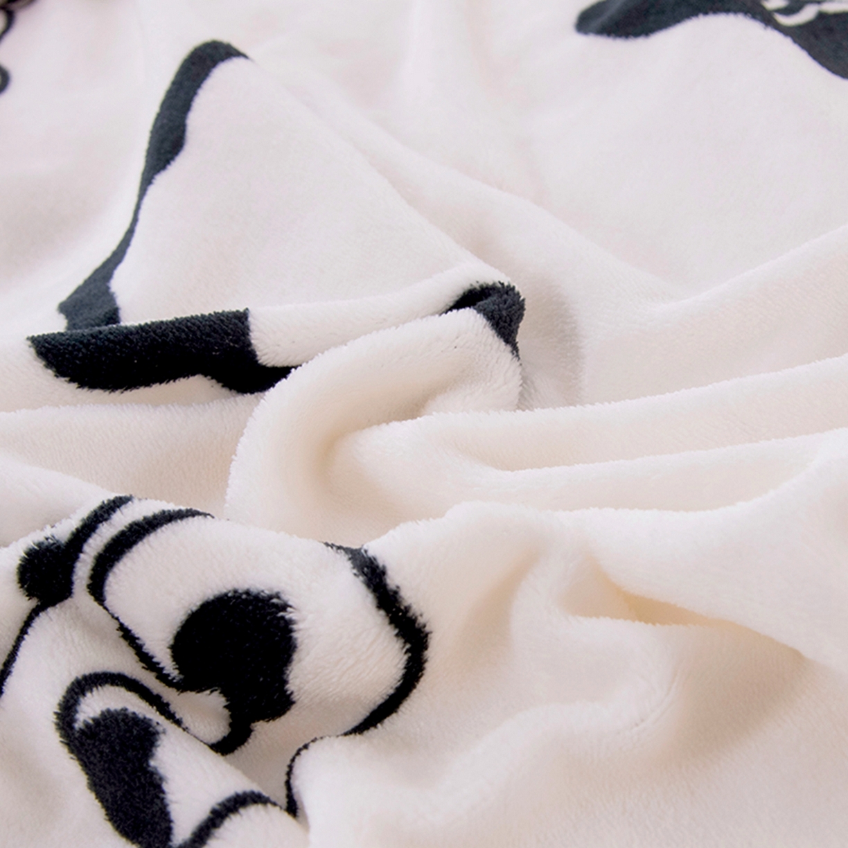 91家纺网 家纺一手货源 找家纺 萌宝家纺 2025新款加厚儿童牛奶绒被套幼儿园保暖三件套 奶牛