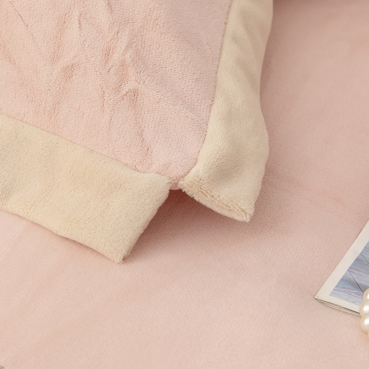 91家纺网 家纺一手货源 找家纺 （总）昊翔家纺 2025新款全消光蚕丝绒段角刺绣四件套花之语