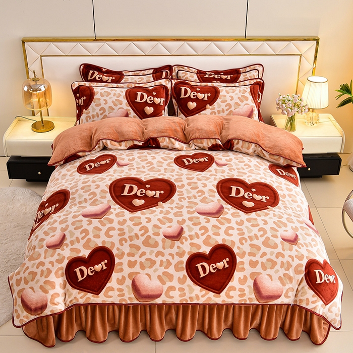 91家纺网 家纺一手货源 找家纺 妮恒美 2025新款牛奶绒印花床裙款四件套法莱绒四件套珊瑚金貂绒四件套 爱的礼物