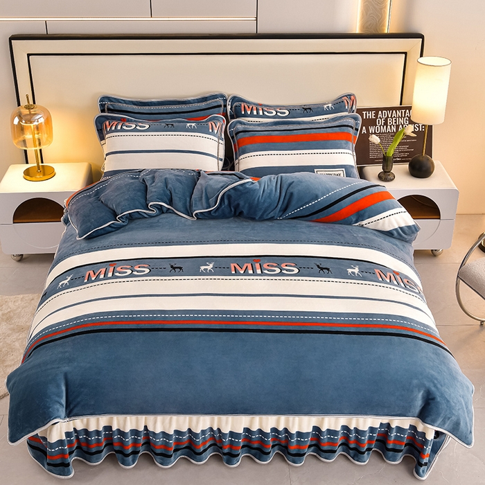 91家纺网 家纺一手货源 找家纺 妮恒美 2025新款牛奶绒印花床裙款四件套法莱绒四件套珊瑚金貂绒四件套 飞驰人生