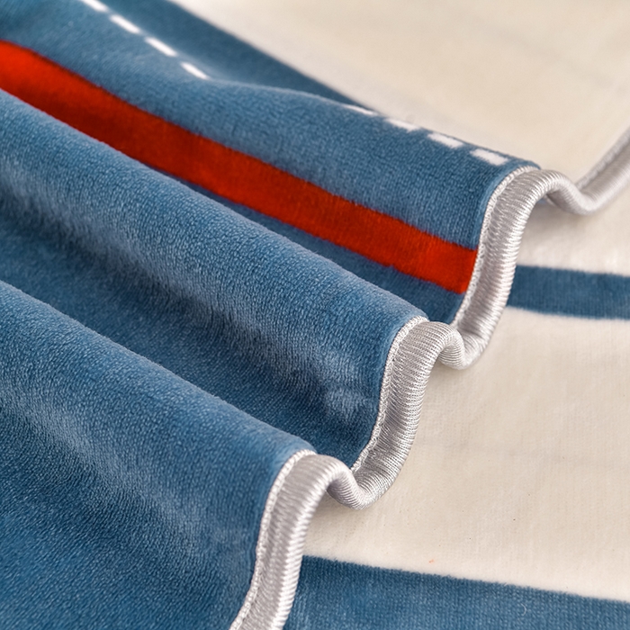 91家纺网 家纺一手货源 找家纺 妮恒美 2025新款牛奶绒印花床裙款四件套法莱绒四件套珊瑚金貂绒四件套 飞驰人生