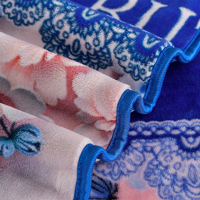 91家纺网 家纺一手货源 找家纺 妮恒美 2025新款牛奶绒印花床裙款四件套法莱绒四件套珊瑚金貂绒四件套 翩翩起舞