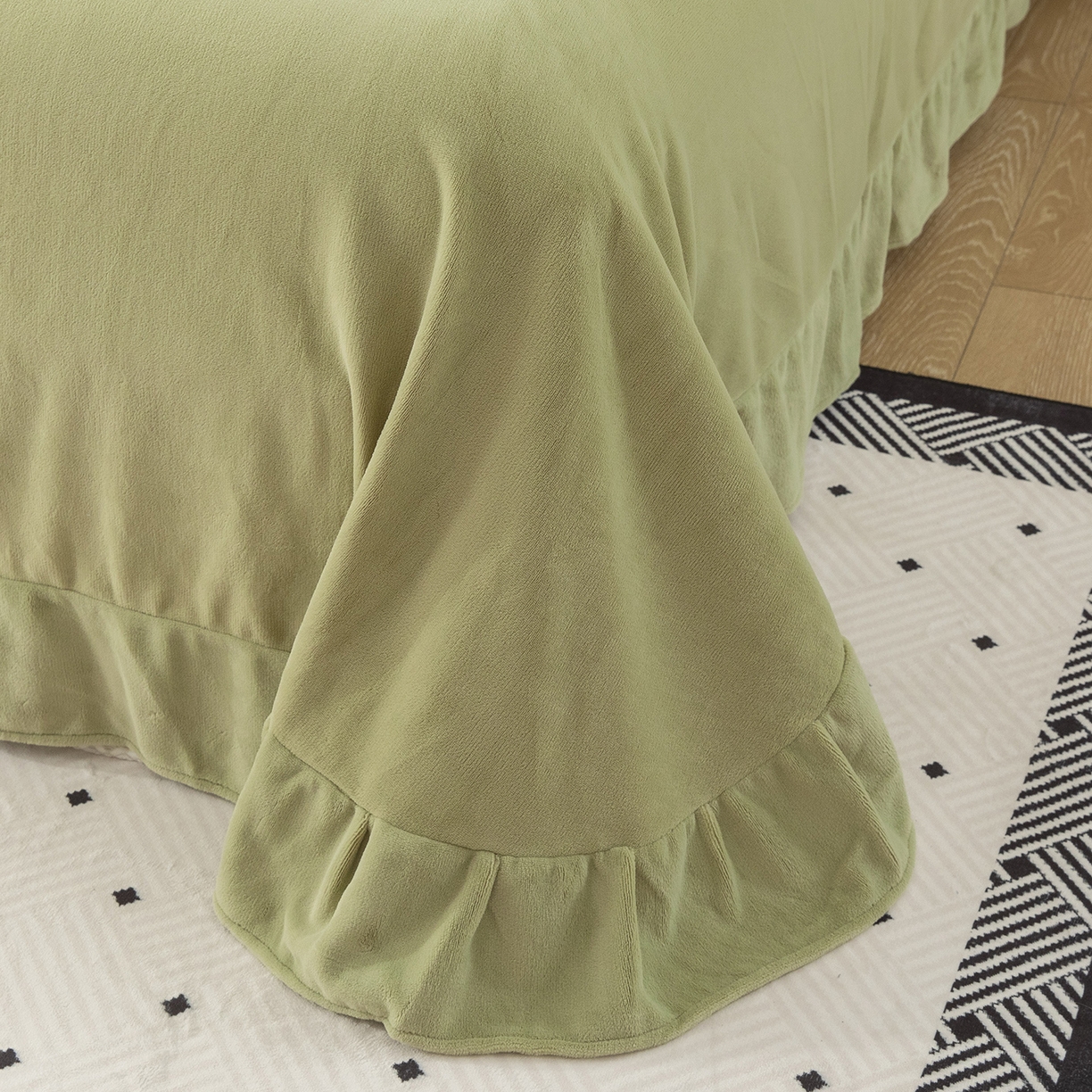 91家纺网 家纺一手货源 找家纺 （总）昊翔家纺 2025新款兔毛绒拼角刺绣四件套花时光