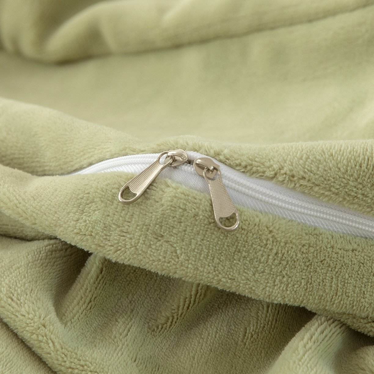 91家纺网 家纺一手货源 找家纺 （总）昊翔家纺 2025新款兔毛绒拼角刺绣四件套花时光