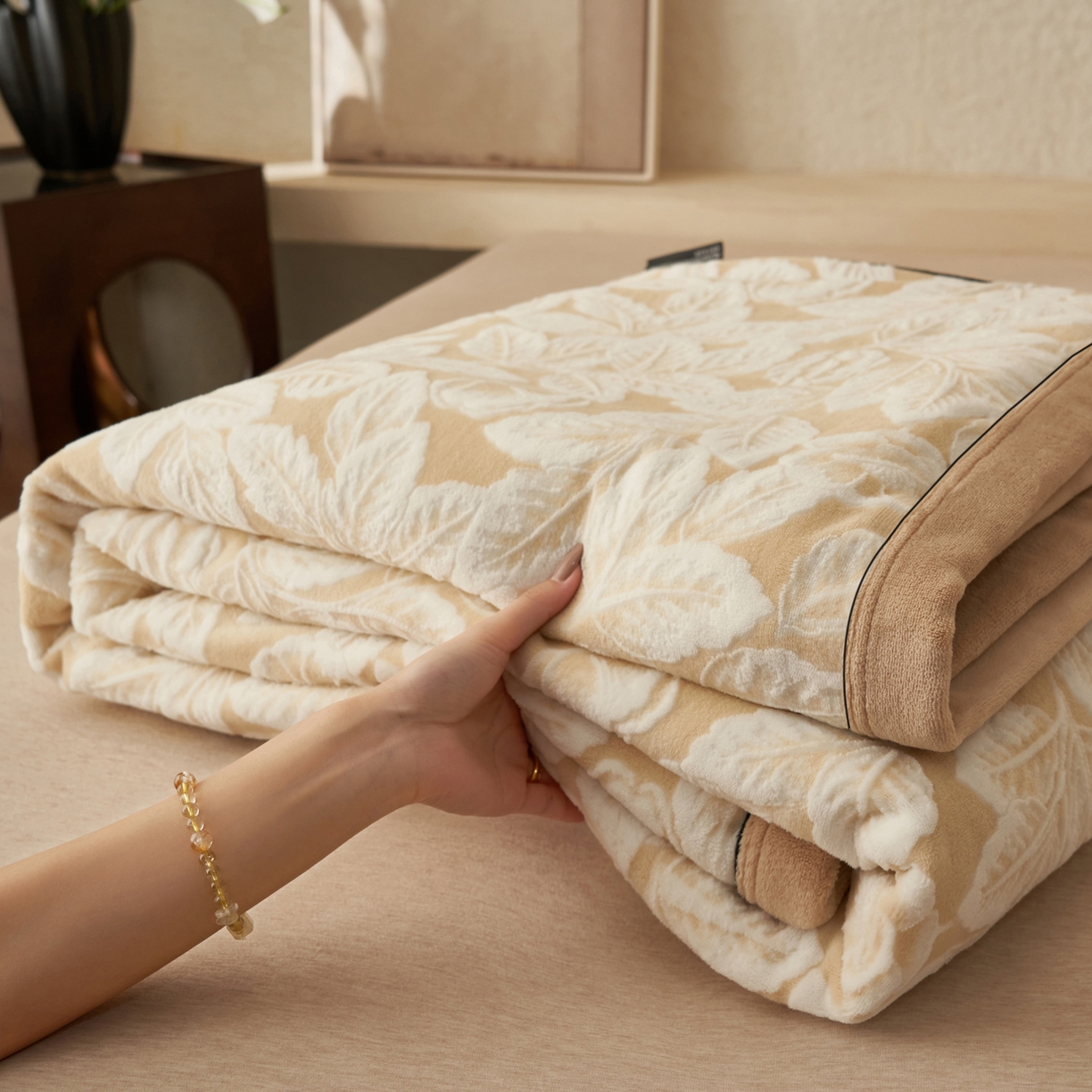 寐绸家纺 2025新款230g牛奶绒染色雕花功能毛毯 雕花功能毯-叶茂