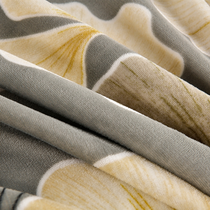 91家纺网 家纺一手货源 找家纺 妮恒美 2025新款牛奶绒印花床裙款四件套法莱绒四件套珊瑚金貂绒四件套 幸运叶