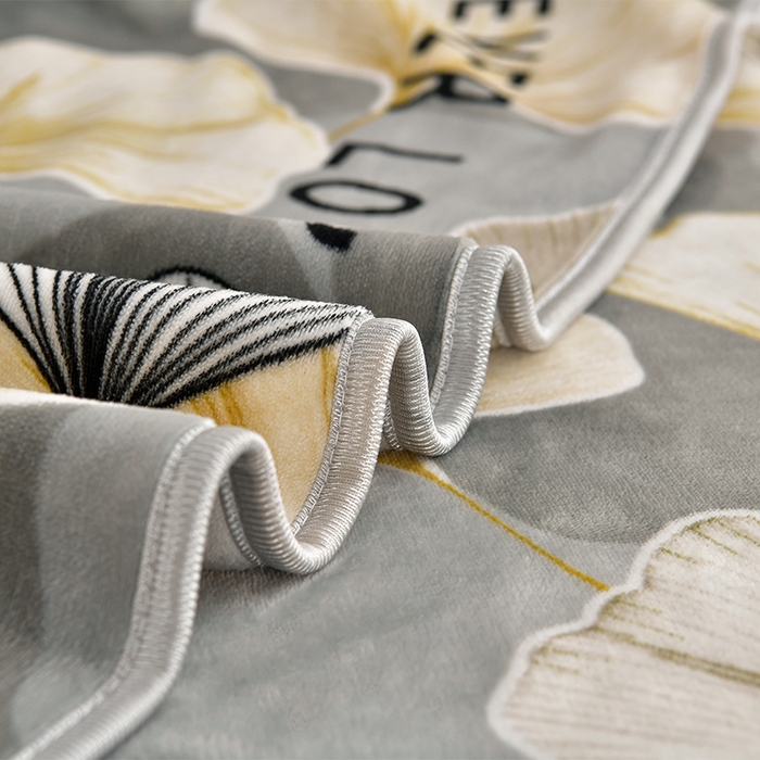 91家纺网 家纺一手货源 找家纺 妮恒美 2025新款牛奶绒印花床裙款四件套法莱绒四件套珊瑚金貂绒四件套 幸运叶