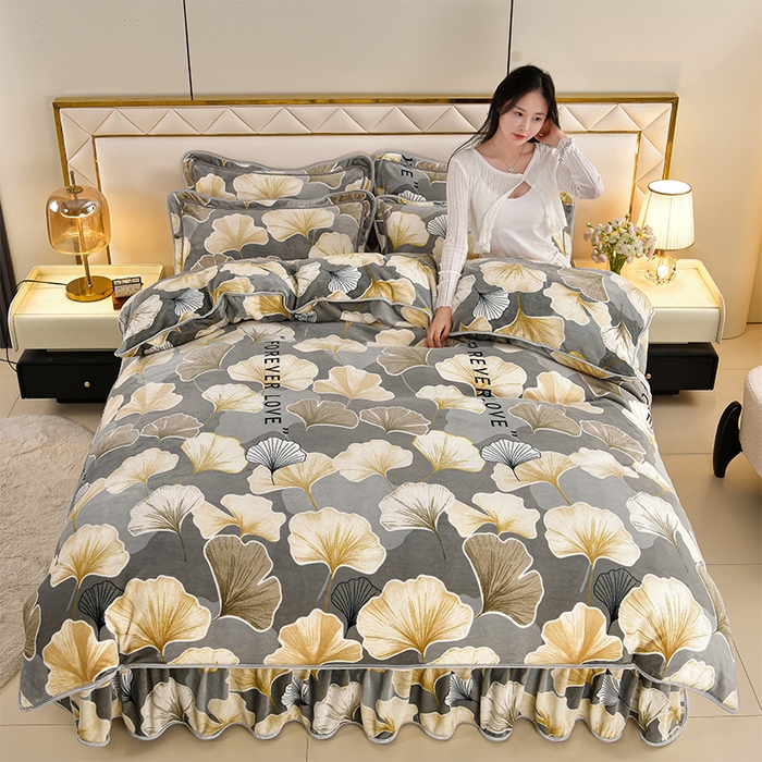 91家纺网 家纺一手货源 找家纺 妮恒美 2025新款牛奶绒印花床裙款四件套法莱绒四件套珊瑚金貂绒四件套 幸运叶