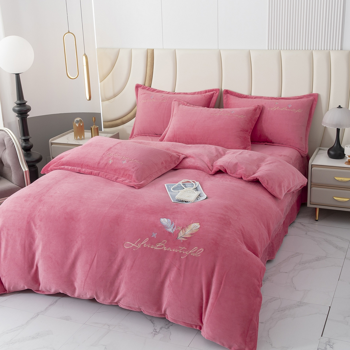 91家纺网 家纺一手货源 找家纺 （总）昊翔家纺 2025新款牛奶绒刺绣四件套羽魅