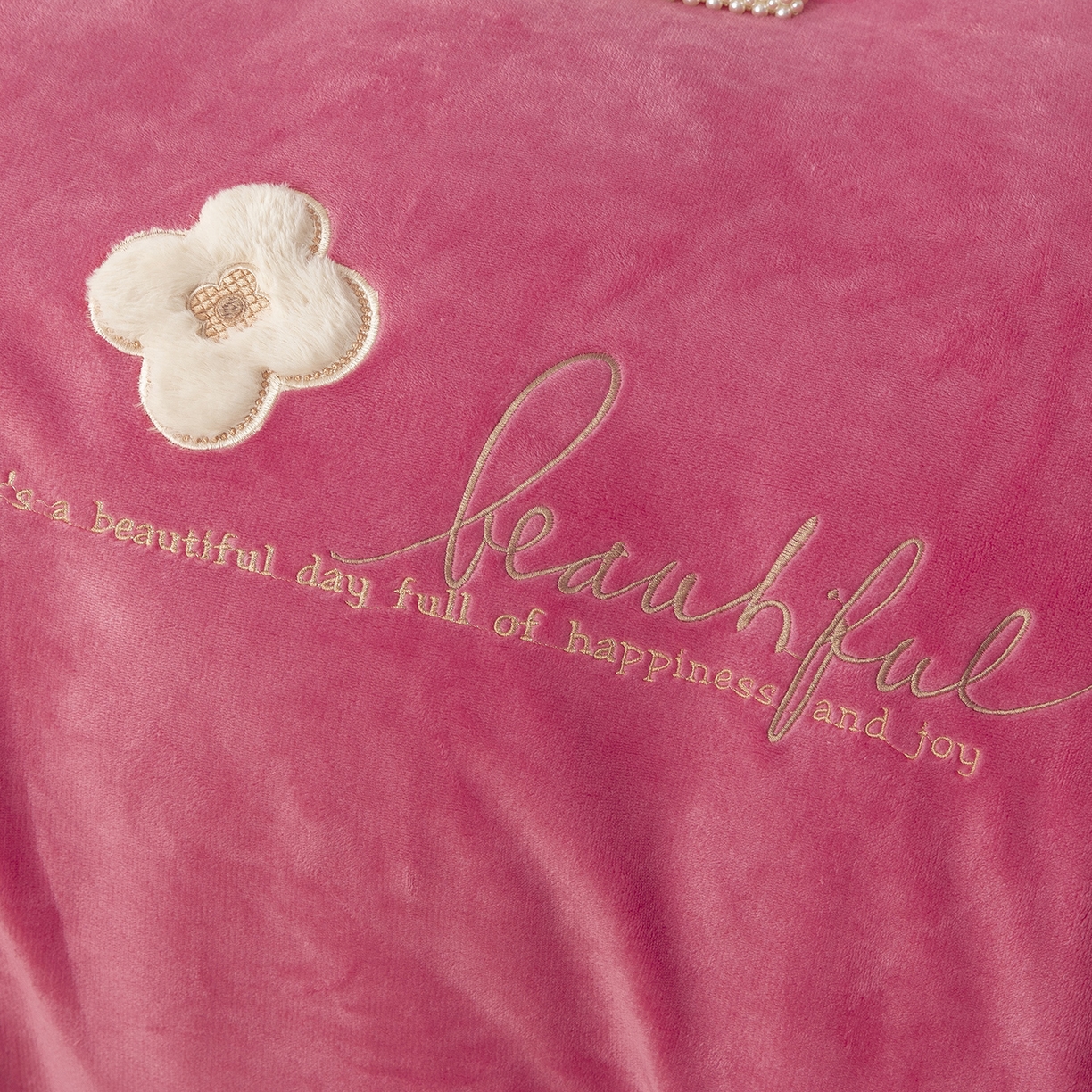 91家纺网 家纺一手货源 找家纺 （总）昊翔家纺 2025新款牛奶绒刺绣四件套幸运草