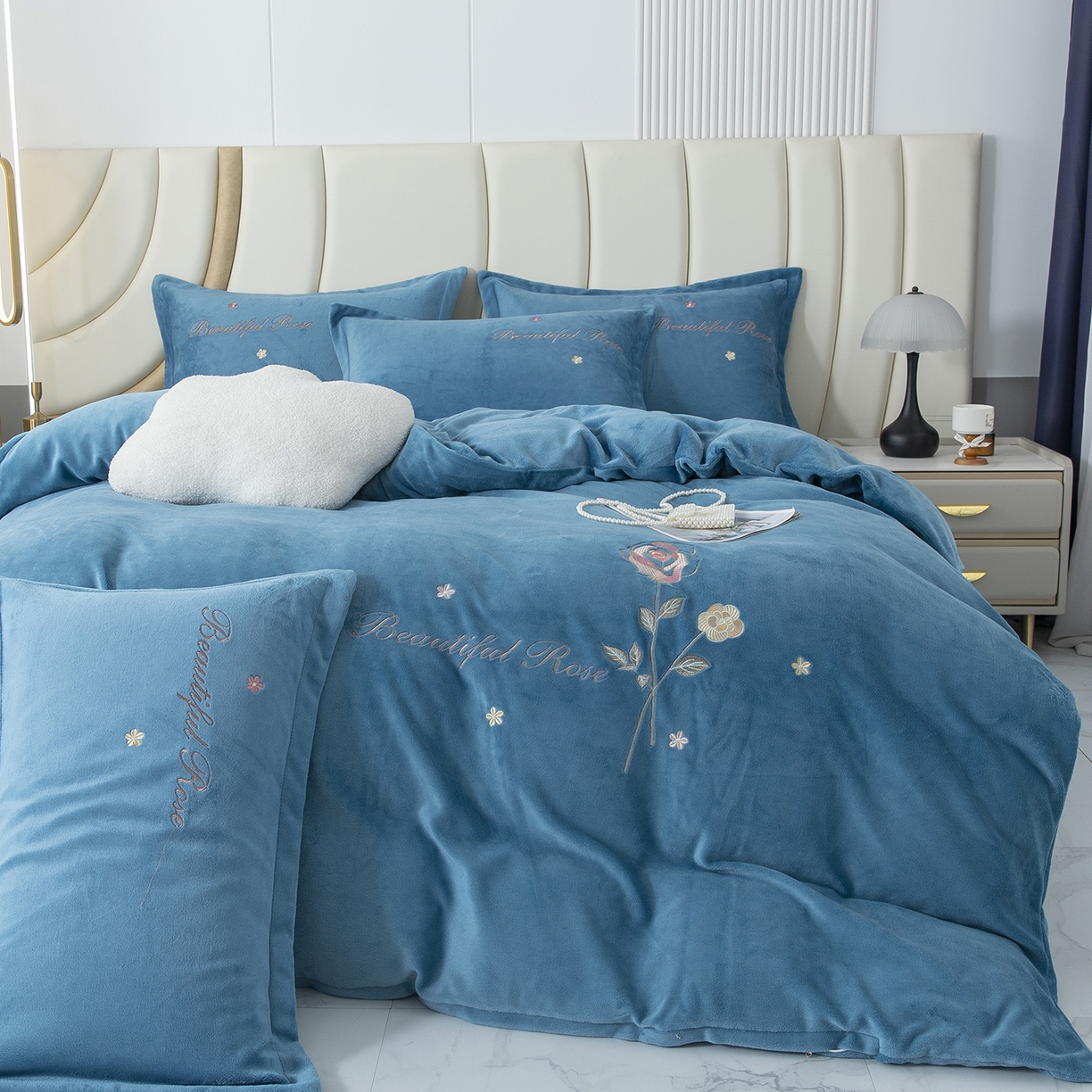 91家纺网 家纺一手货源 找家纺 （总）昊翔家纺 2025新款牛奶绒刺绣四件套-花语