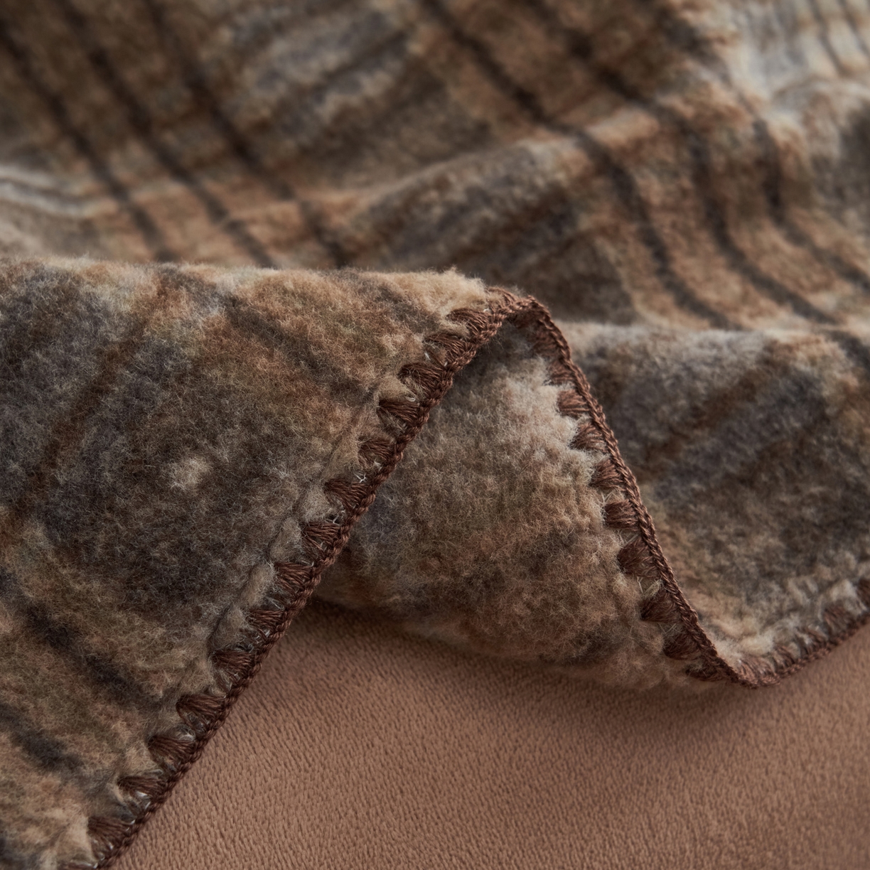 91家纺网 家纺一手货源 找家纺 寐绸家纺 2025新款230g双层羊绒牛奶绒毛毯 双层毛毯-牧羊格