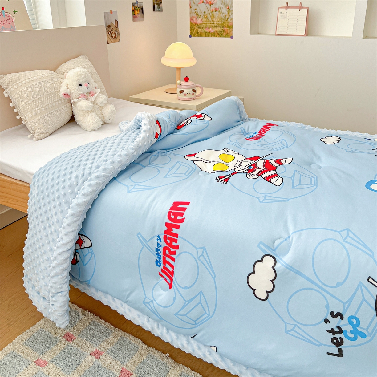 91家纺网 家纺一手货源 找家纺 名兮家居 2025新款经典奥特曼三丽鸥豆豆被被子被芯 奥特兄弟