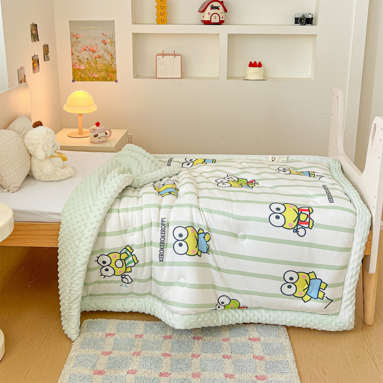 91家纺网 家纺一手货源 找家纺 名兮家居 2025新款经典奥特曼三丽鸥豆豆被被子被芯 条纹大眼蛙