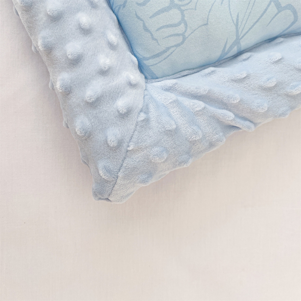 91家纺网 家纺一手货源 找家纺 名兮家居 2025新款经典奥特曼三丽鸥豆豆被被子被芯 奥特勇士