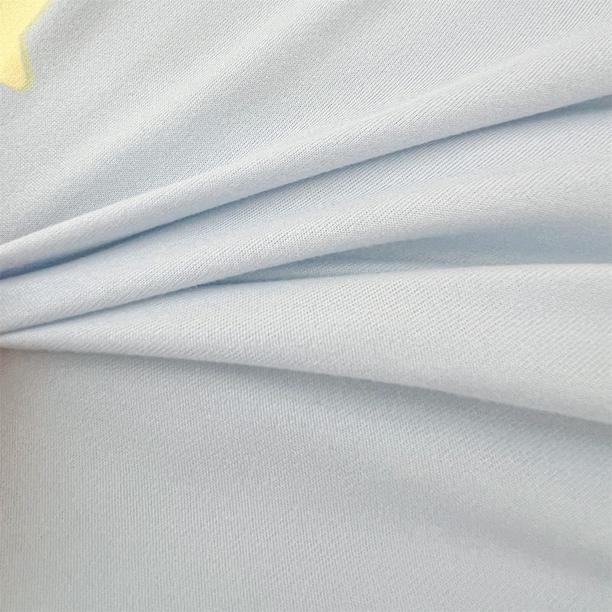 91家纺网 家纺一手货源 找家纺 名兮家居 2025新款经典奥特曼三丽鸥豆豆被被子被芯 气球玉桂狗