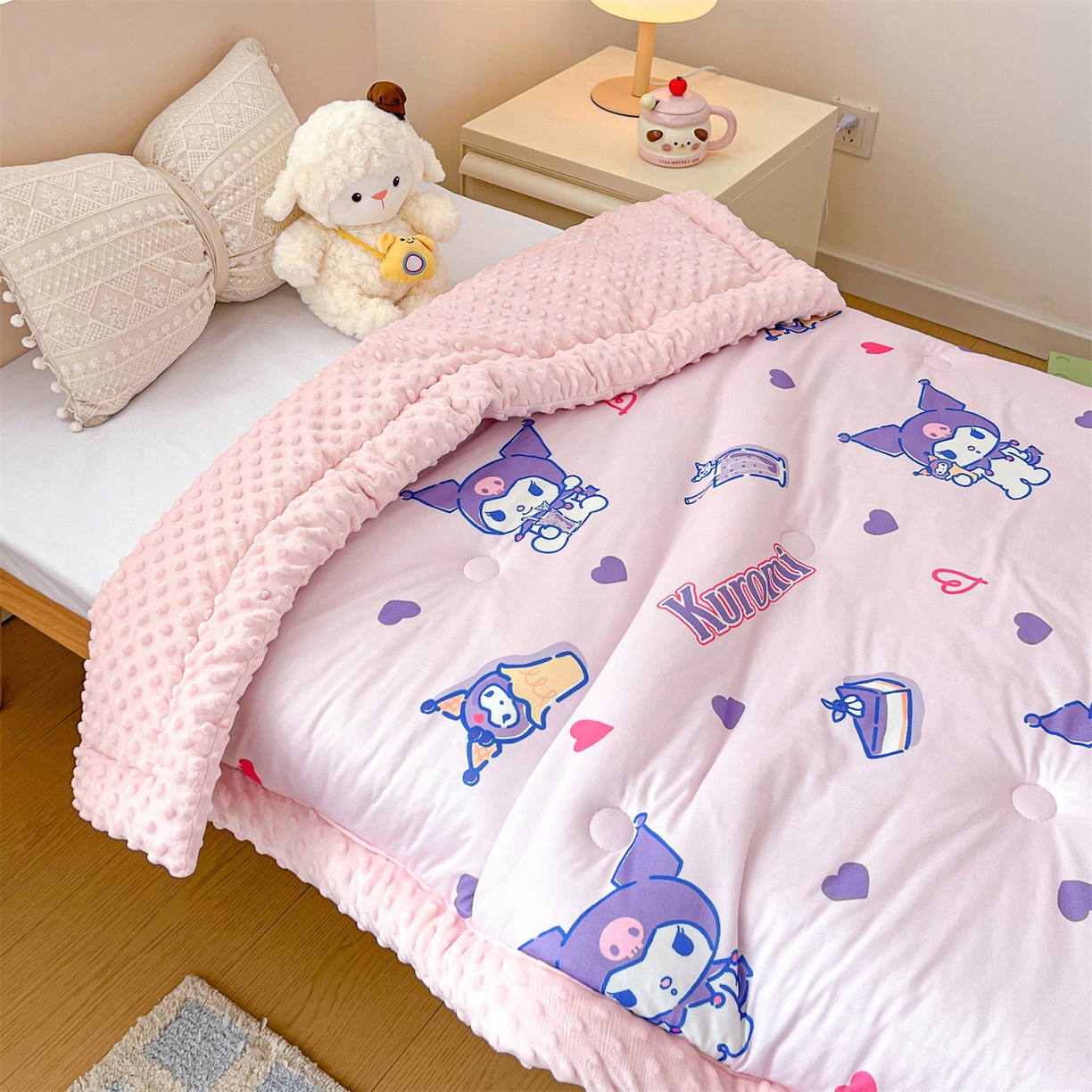 91家纺网 家纺一手货源 找家纺 名兮家居 2025新款经典奥特曼三丽鸥豆豆被被子被芯 甜筒库洛米