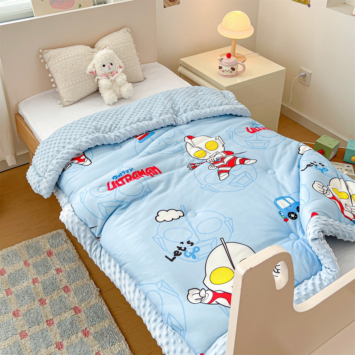 91家纺网 家纺一手货源 找家纺 名兮家居 2025新款经典奥特曼三丽鸥豆豆被被子被芯 奥特兄弟