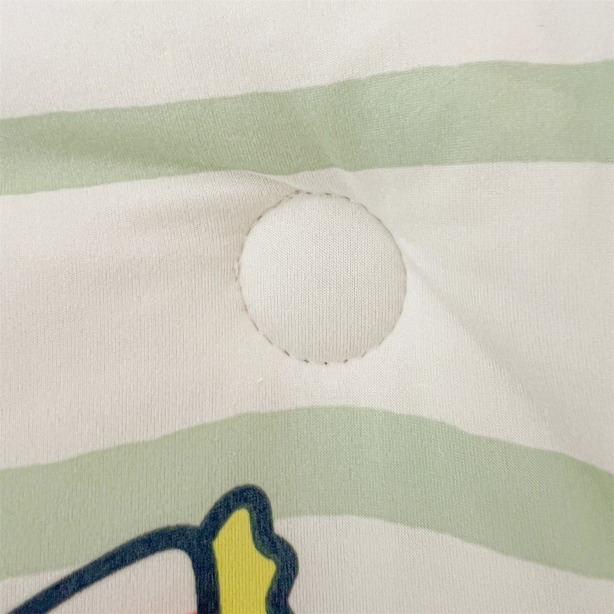 91家纺网 家纺一手货源 找家纺 名兮家居 2025新款经典奥特曼三丽鸥豆豆被被子被芯 条纹大眼蛙