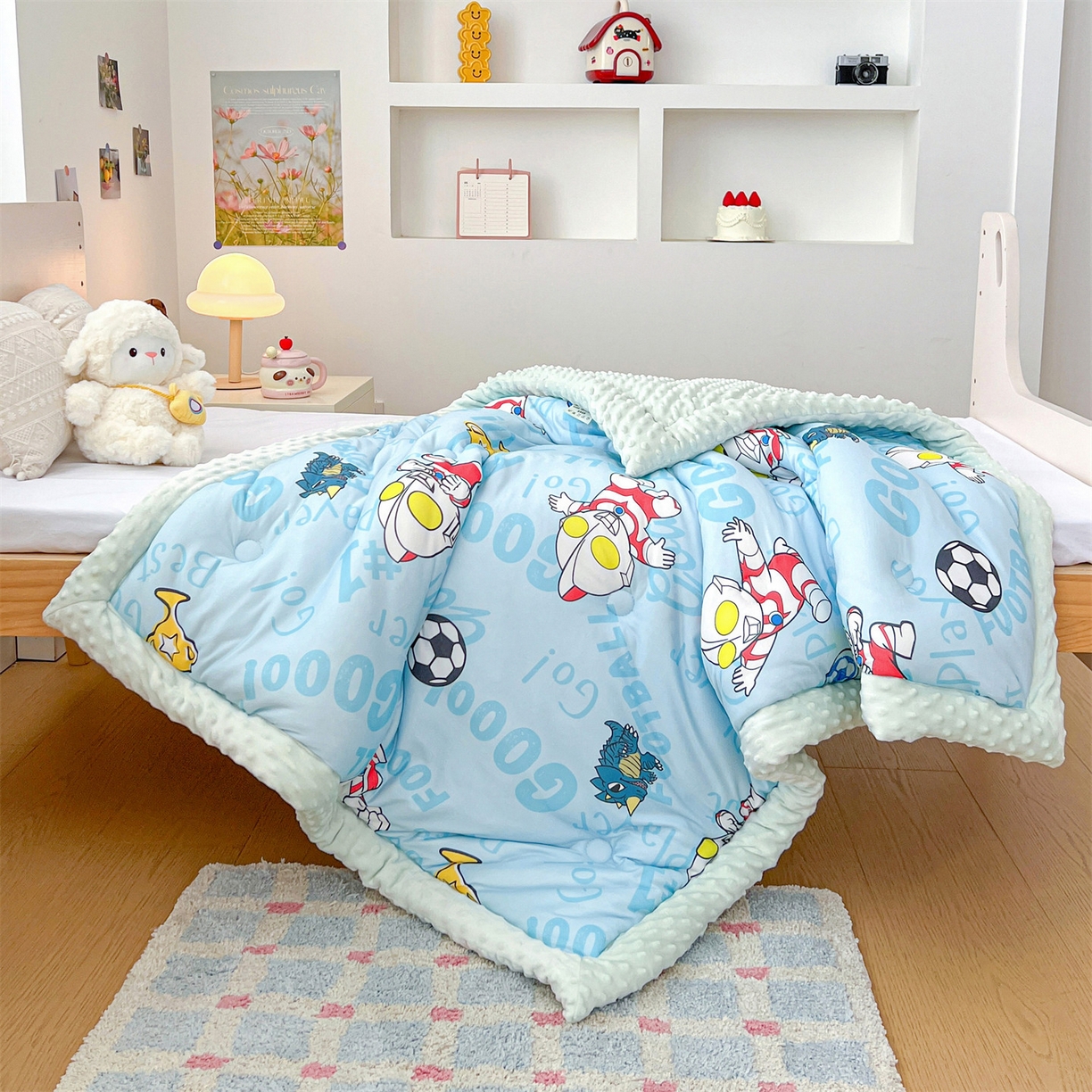 91家纺网 家纺一手货源 找家纺 名兮家居 2025新款经典奥特曼三丽鸥豆豆被被子被芯 世界杯