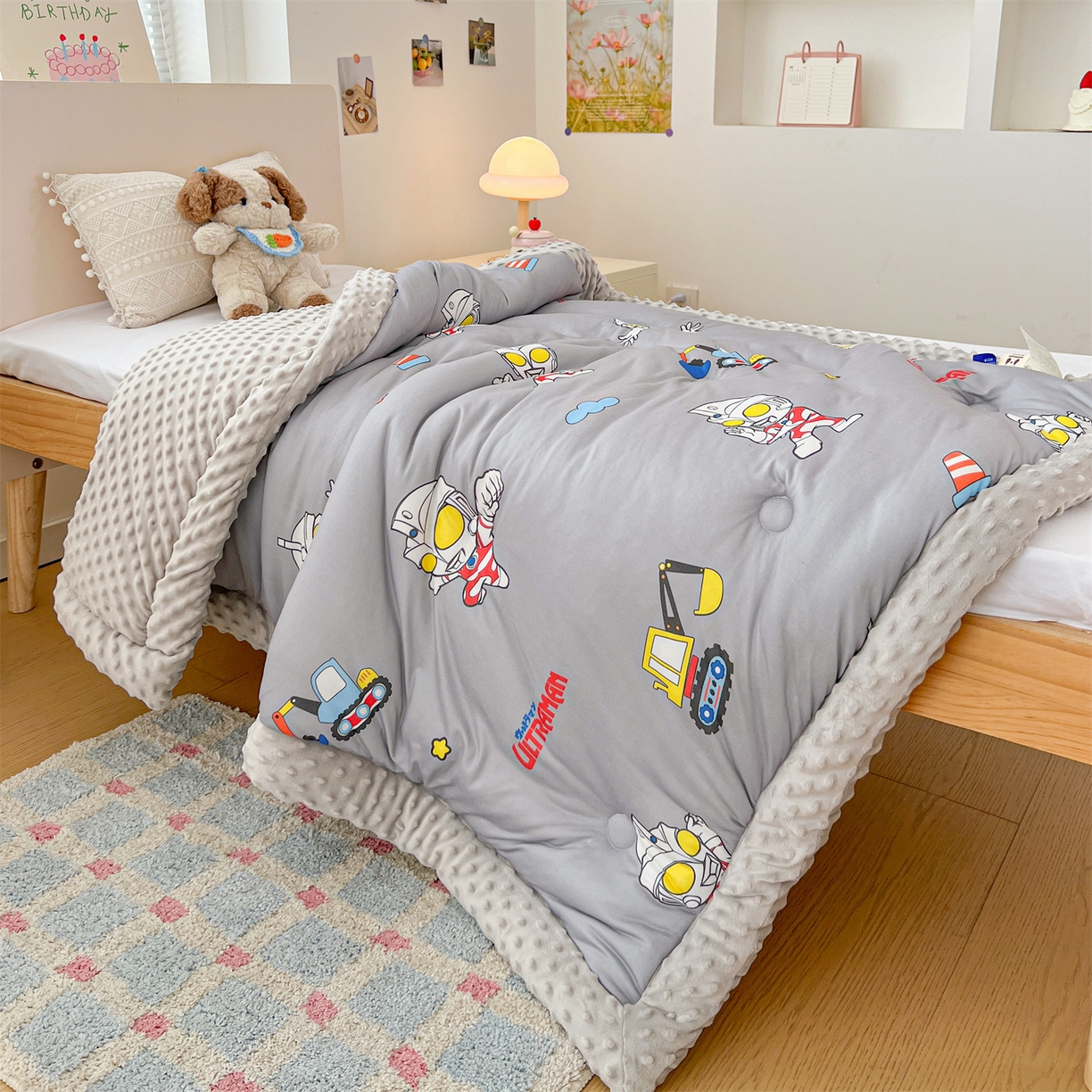 91家纺网 家纺一手货源 找家纺 名兮家居 2025新款经典奥特曼三丽鸥豆豆被被子被芯 宇宙小分队