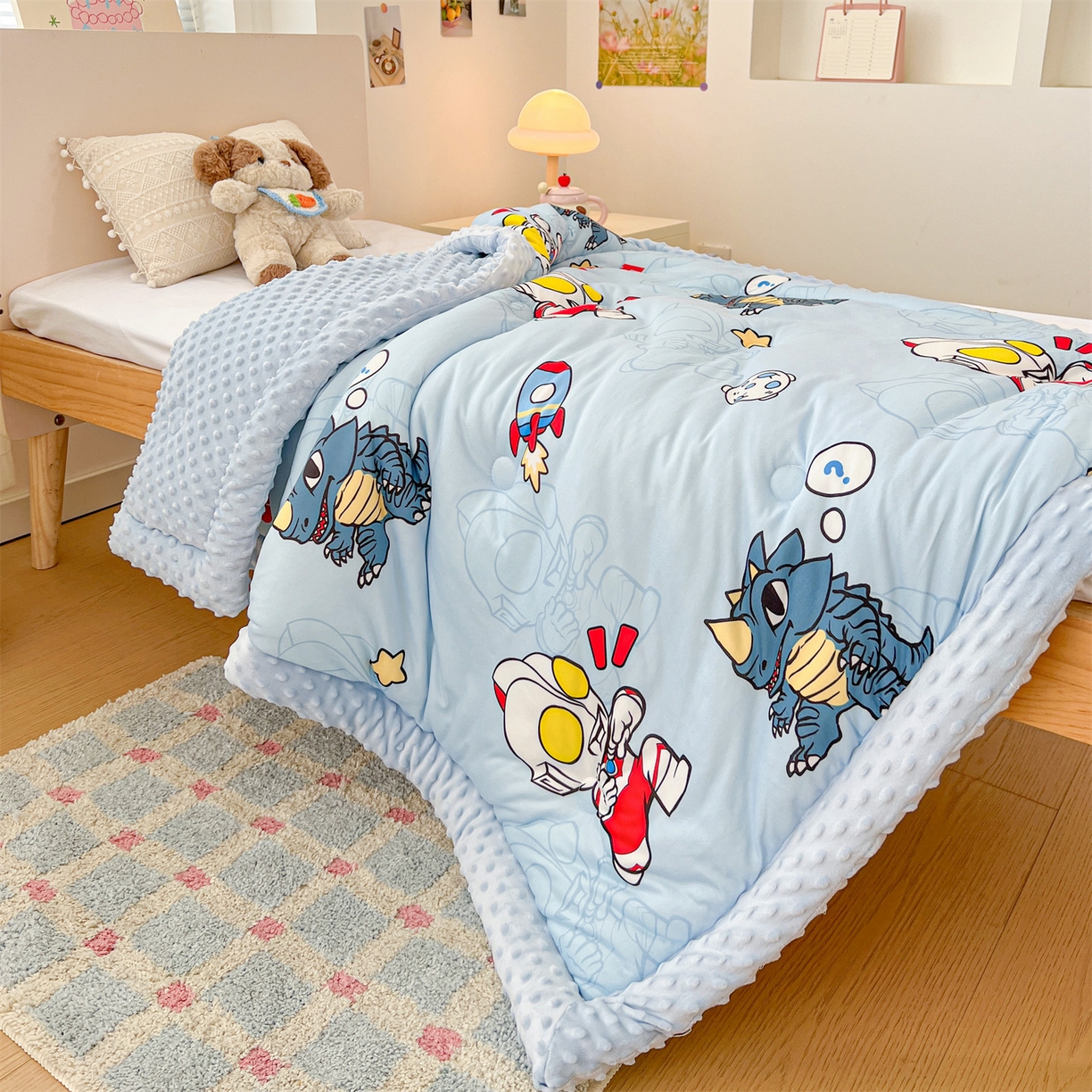 91家纺网 家纺一手货源 找家纺 名兮家居 2025新款经典奥特曼三丽鸥豆豆被被子被芯 奥特勇士