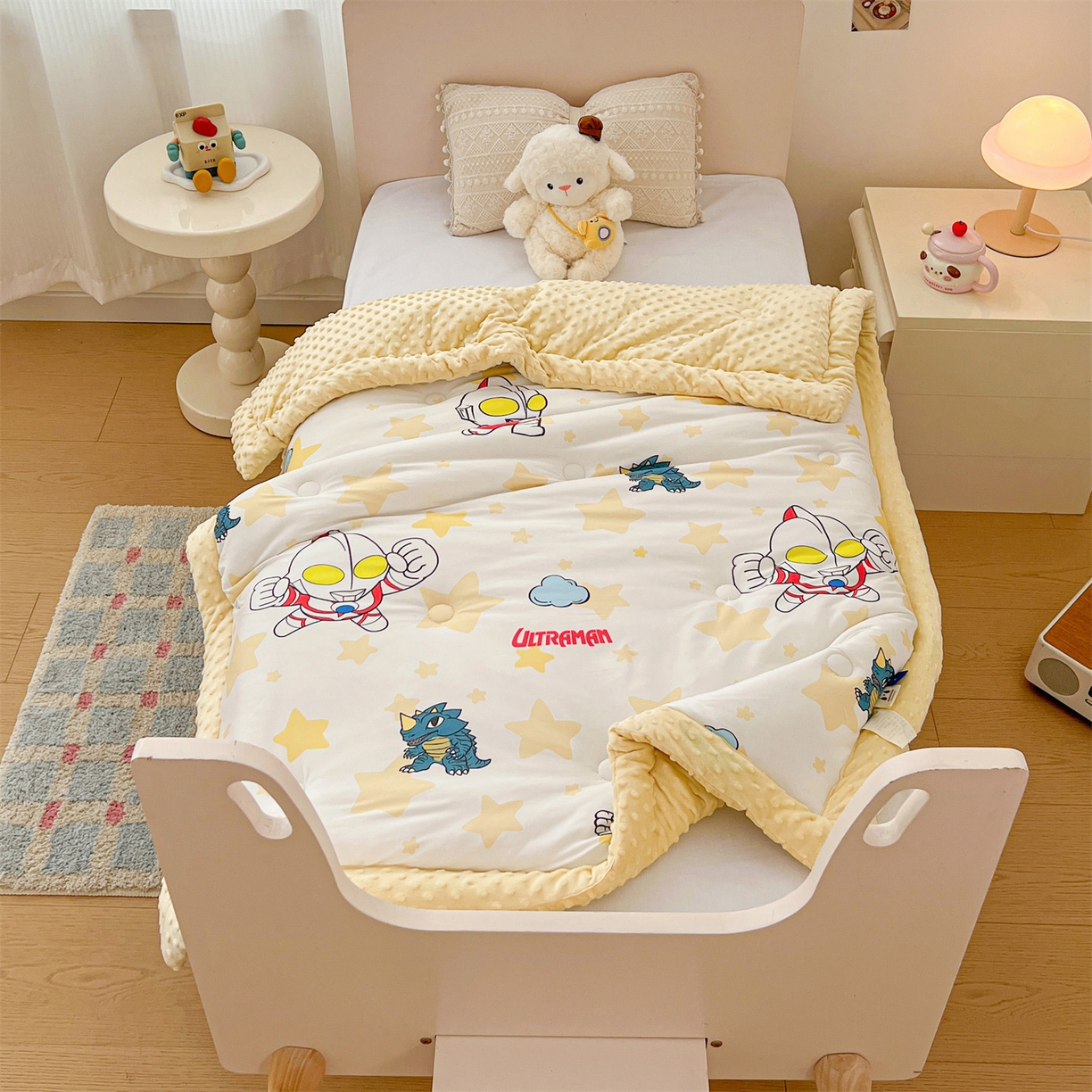 91家纺网 家纺一手货源 找家纺 名兮家居 2025新款经典奥特曼三丽鸥豆豆被被子被芯 星星奥特曼