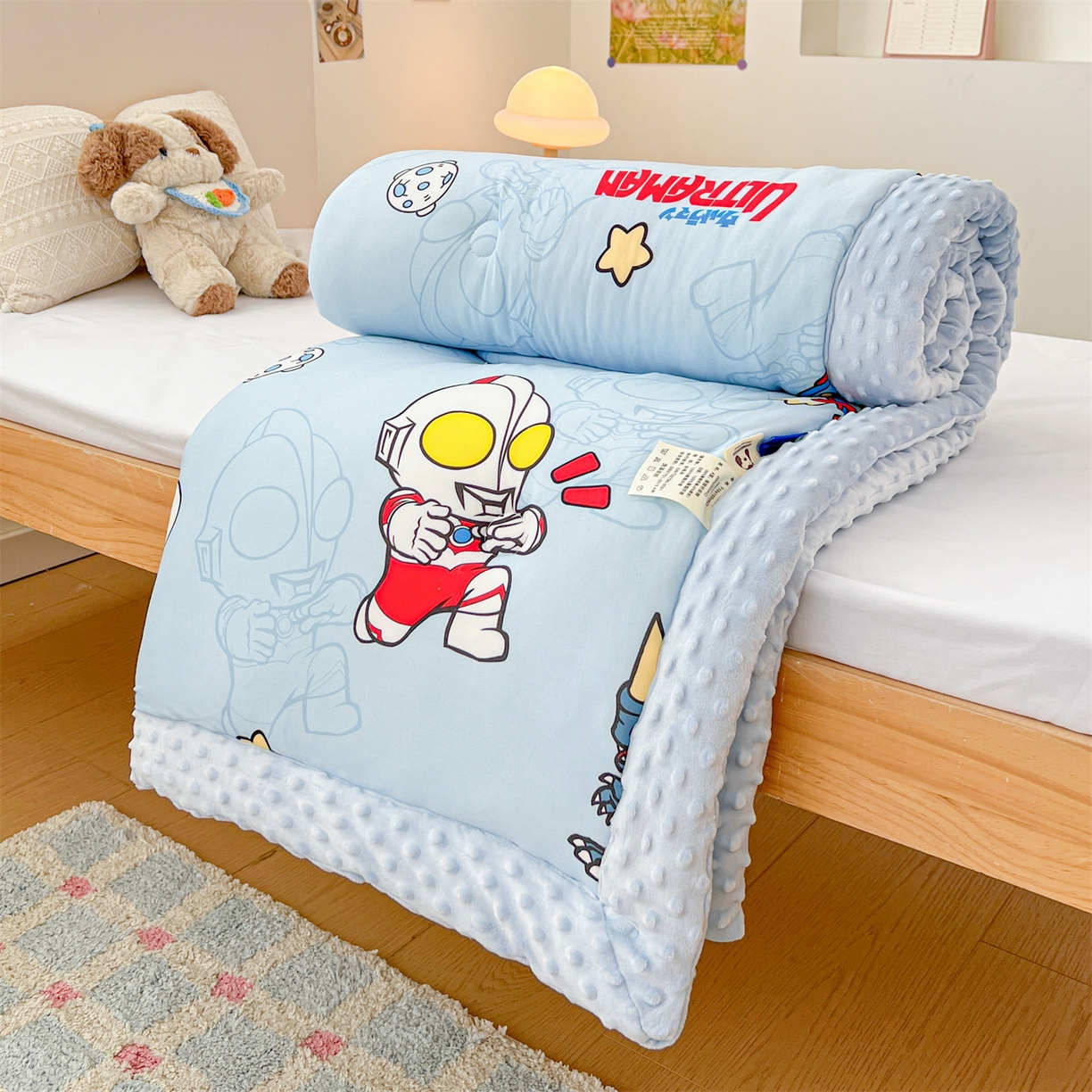 91家纺网 家纺一手货源 找家纺 名兮家居 2025新款经典奥特曼三丽鸥豆豆被被子被芯 奥特勇士