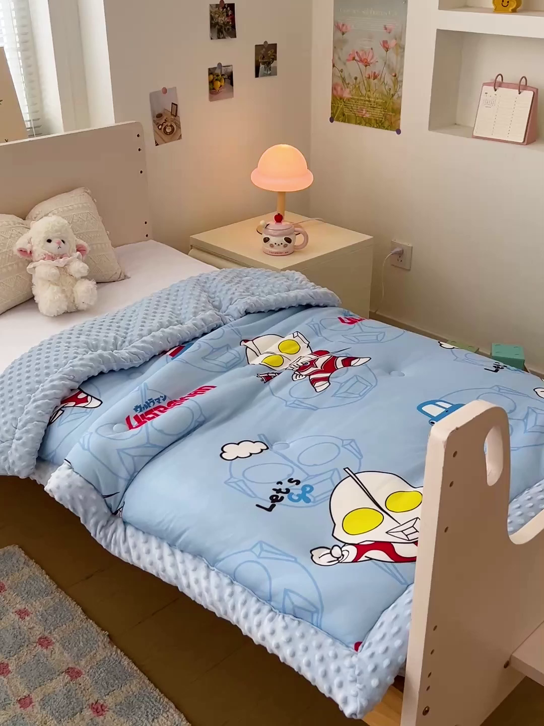 91家纺网 家纺一手货源 找家纺 名兮家居 2025新款经典奥特曼三丽鸥豆豆被被子被芯 奥特兄弟