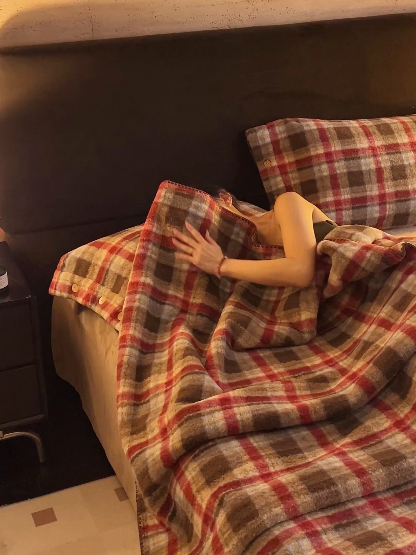 91家纺网 家纺一手货源 找家纺 寐绸家纺 2025新款230g双层羊绒牛奶绒毛毯 双层毛毯-苏格兰格