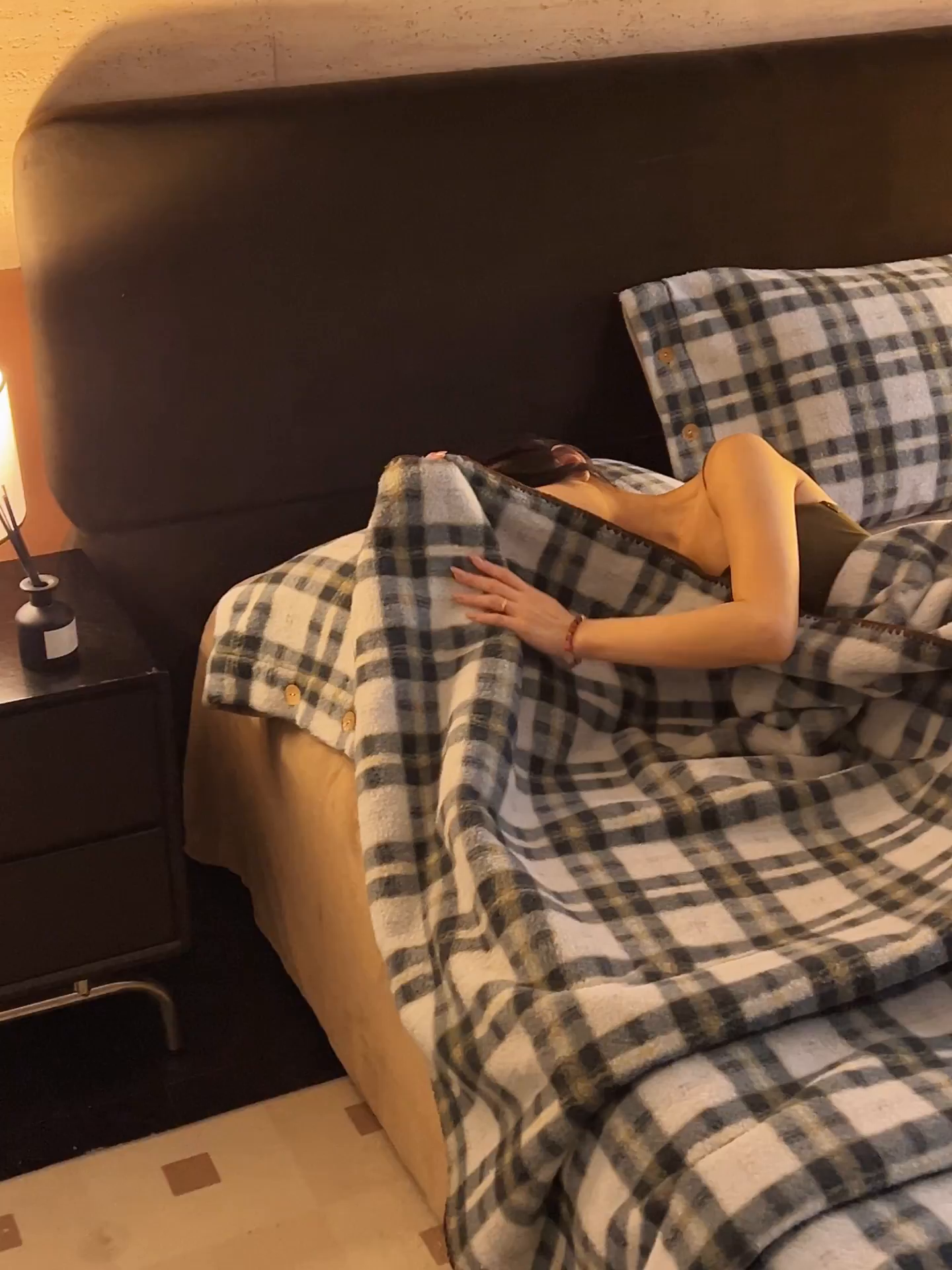 91家纺网 家纺一手货源 找家纺 寐绸家纺 2025新款230g双层羊绒牛奶绒毛毯 双层毛毯-威尔士亲格