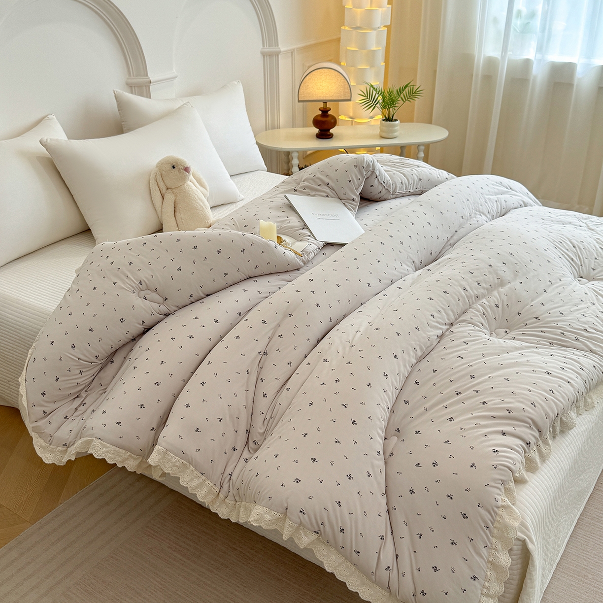 91家纺网 家纺一手货源 找家纺 缔锦家纺 2025新款全棉花边提花被被子被芯 寻意