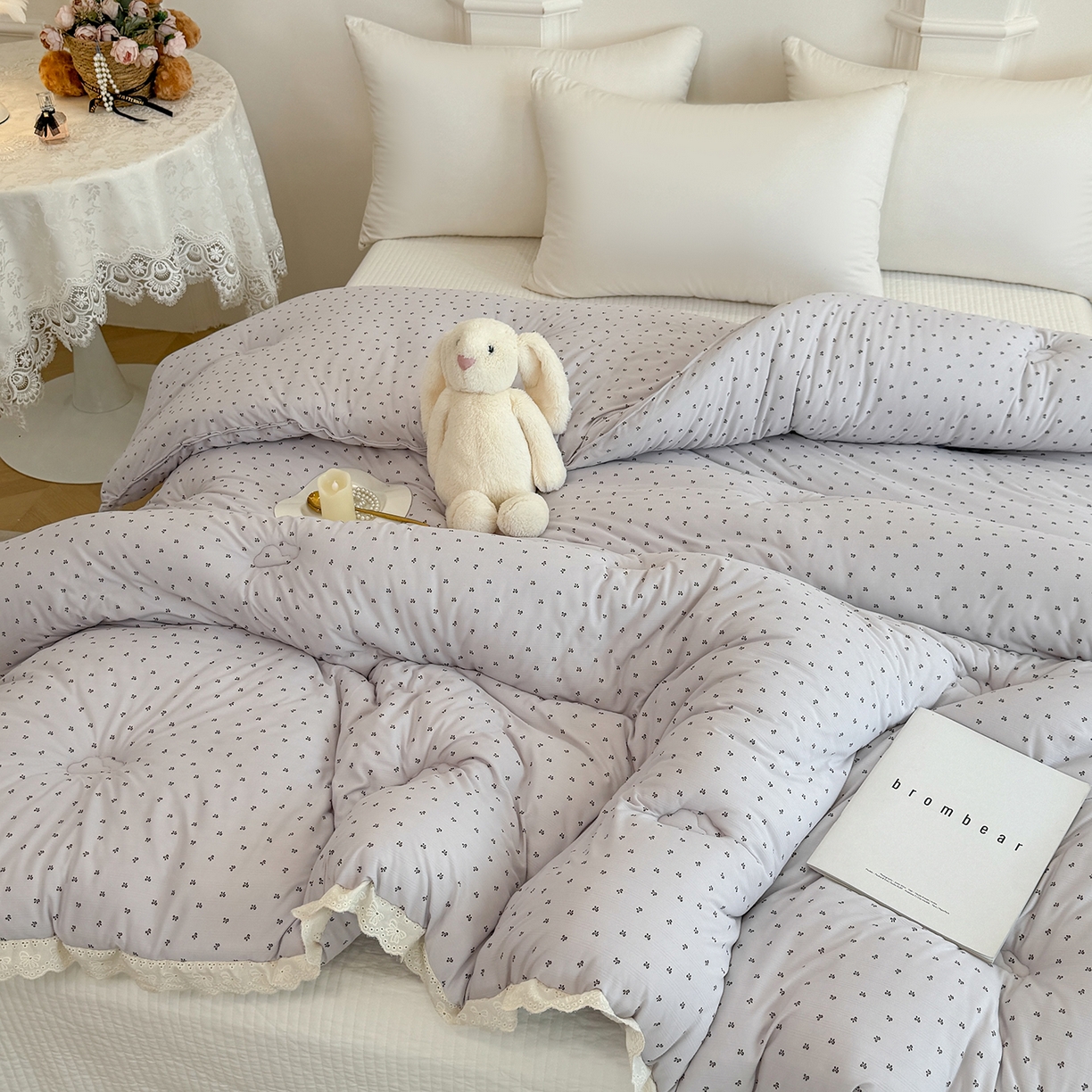 91家纺网 家纺一手货源 找家纺 缔锦家纺 2025新款全棉花边提花被被子被芯 香依兰