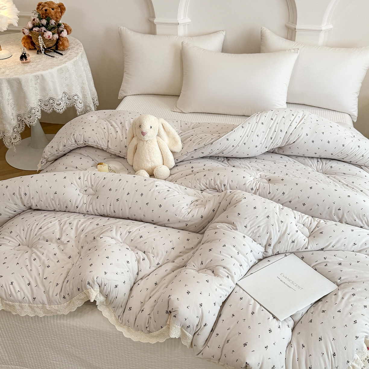 91家纺网 家纺一手货源 找家纺 缔锦家纺 2025新款全棉花边提花被被子被芯 寻意