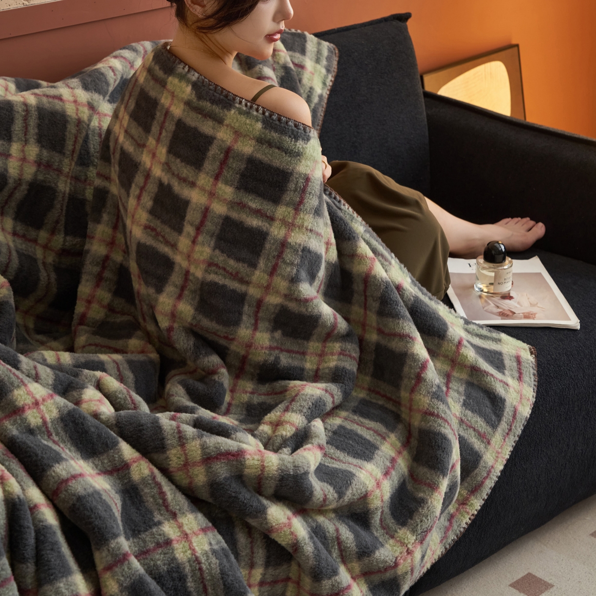 91家纺网 家纺一手货源 找家纺 寐绸家纺 2025新款230g双层羊绒牛奶绒毛毯 双层毛毯-雾里青格