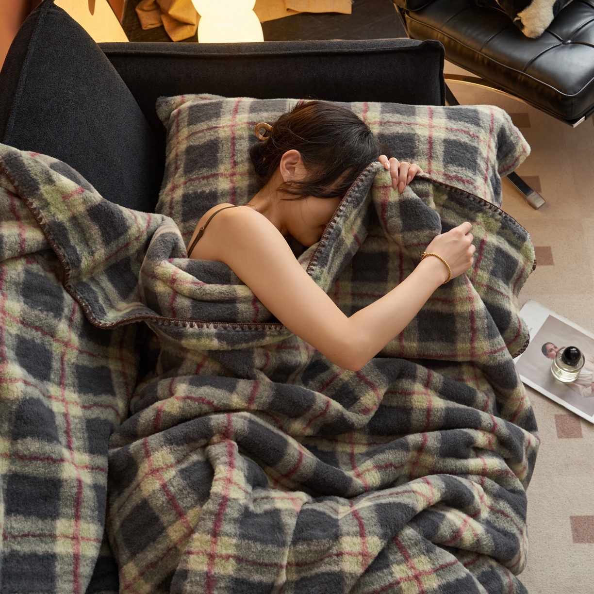 91家纺网 家纺一手货源 找家纺 寐绸家纺 2025新款230g双层羊绒牛奶绒毛毯 双层毛毯-雾里青格