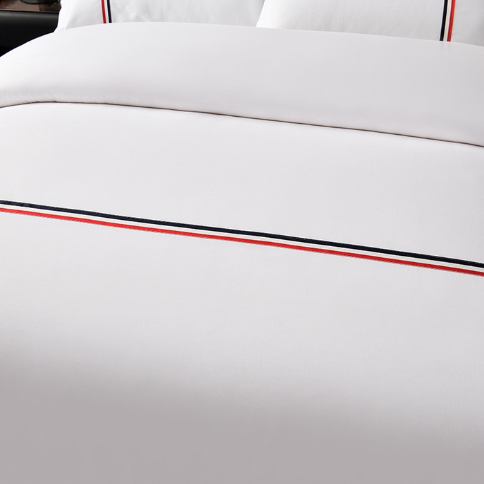 91家纺网 家纺一手货源 找家纺 万花酒店布草 2025新款酒店民宿专用四件套 红蓝彩条加厚款