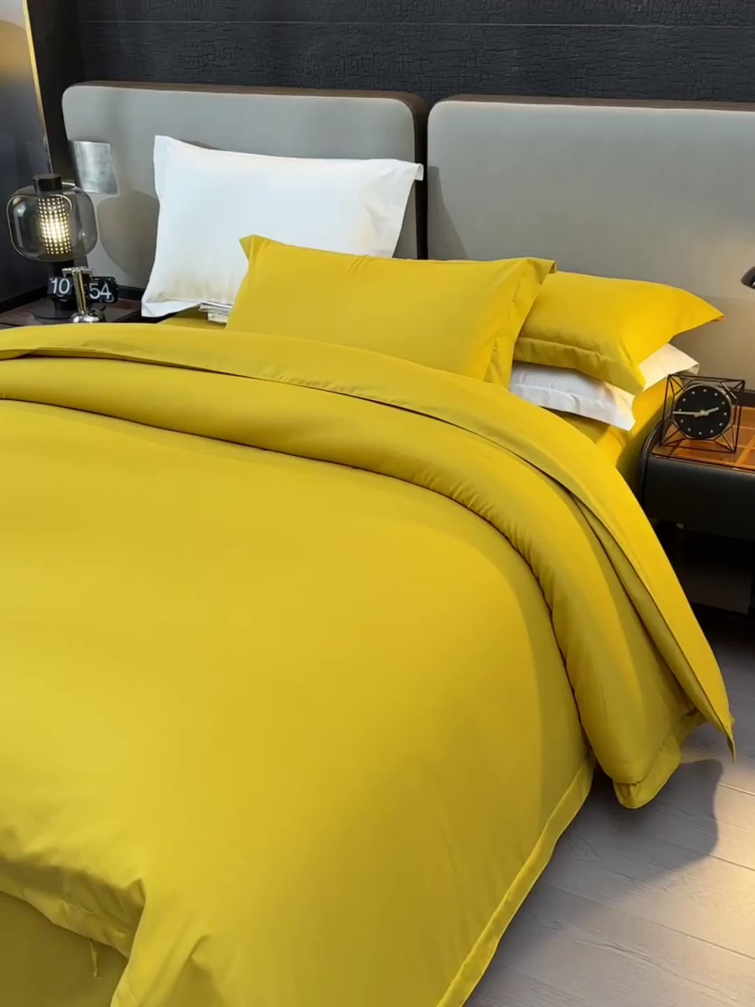91家纺网 家纺一手货源 找家纺 万花酒店布草 2025新款酒店民宿专用四件套 黄色中厚款