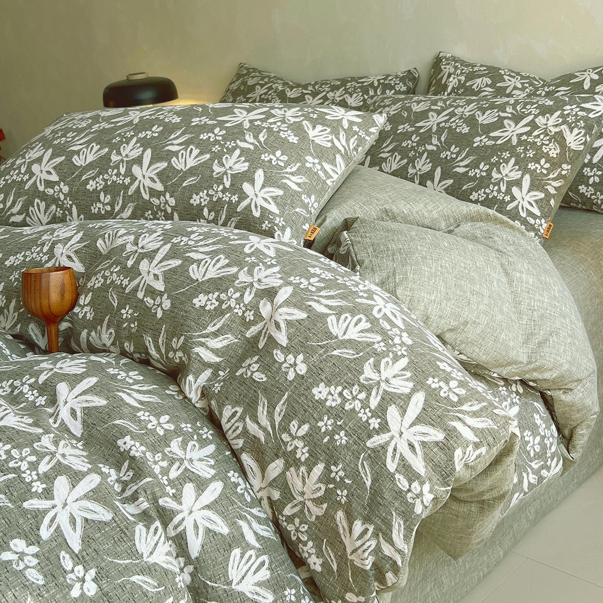 91家纺网 家纺一手货源 找家纺 灿哈家纺 2025新款复古风仿麻四件套 绿茵