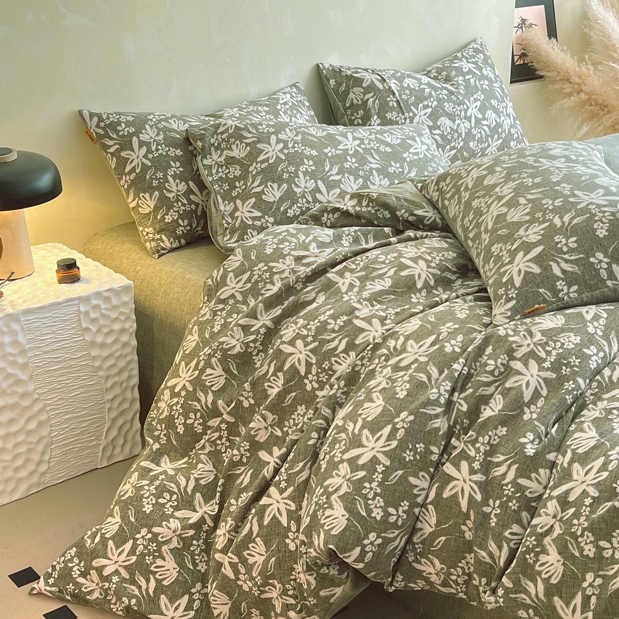 91家纺网 家纺一手货源 找家纺 灿哈家纺 2025新款复古风仿麻四件套 绿茵