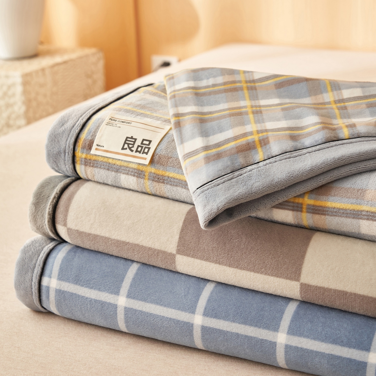 91家纺网 家纺一手货源 找家纺 寐绸家纺 2025新款230g无印风牛奶绒功能毯 组合主图