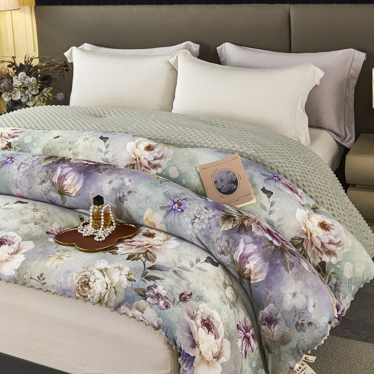 91家纺网 家纺一手货源 找家纺 缔锦家纺 2025新款虫草针织养肤豆豆被被子被芯 清醉-绿