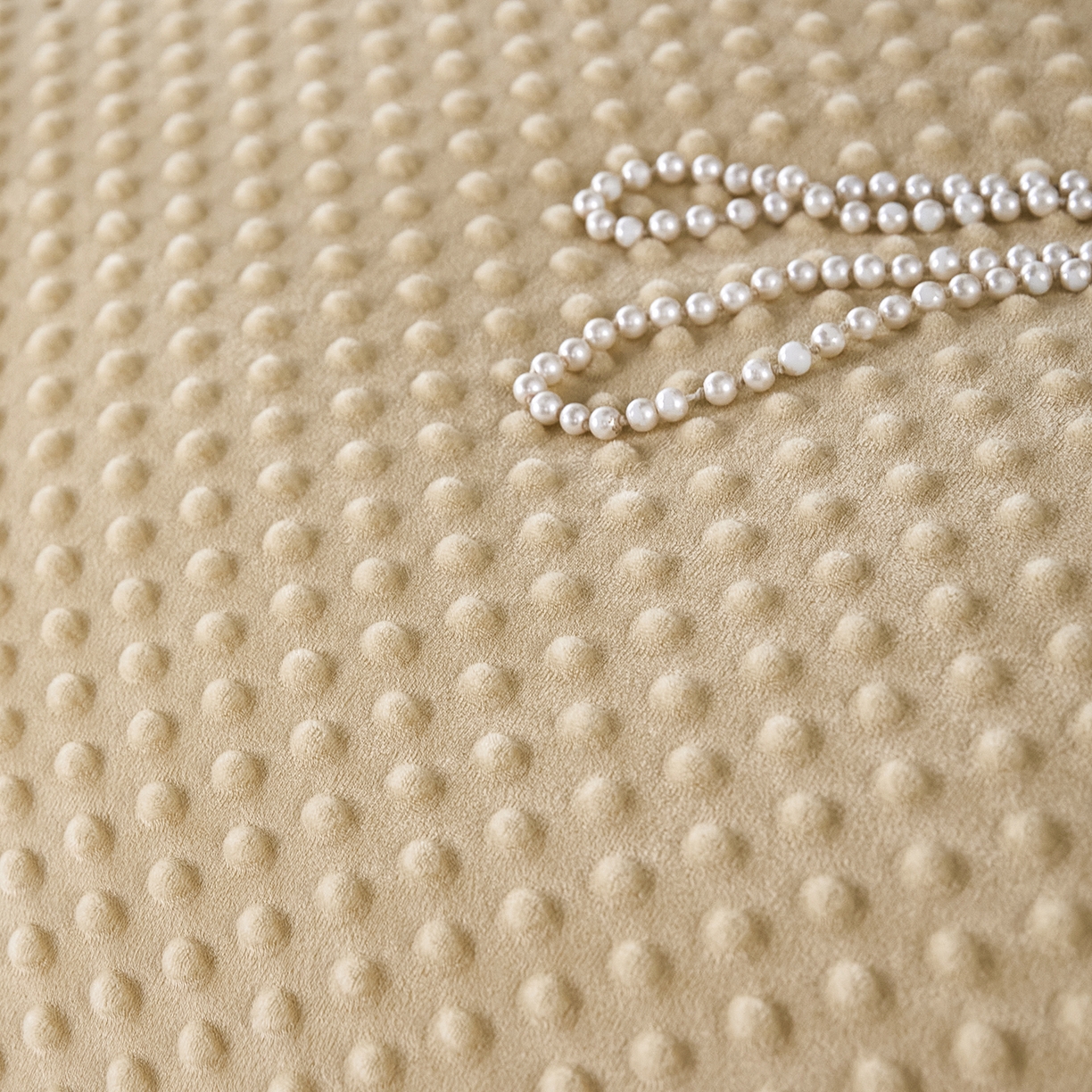 91家纺网 家纺一手货源 找家纺 缔锦家纺 2025新款虫草针织养肤豆豆被被子被芯 午后茶绘